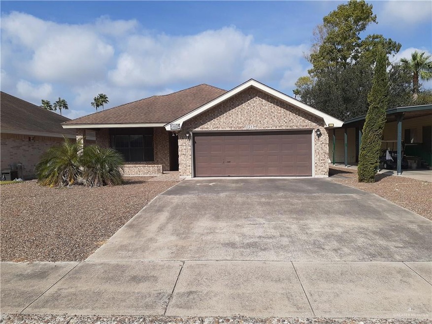 907 Palm Dr, Alamo, TX 78516 - photo 1