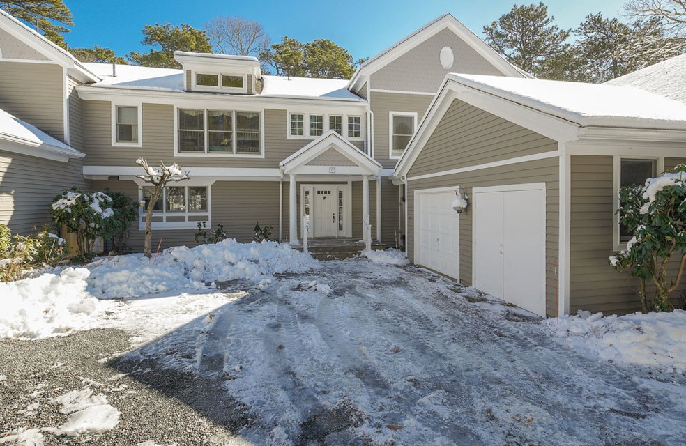 208 Sandpiper Ln unit 11, Vineyard Haven, MA 02568 - photo 1