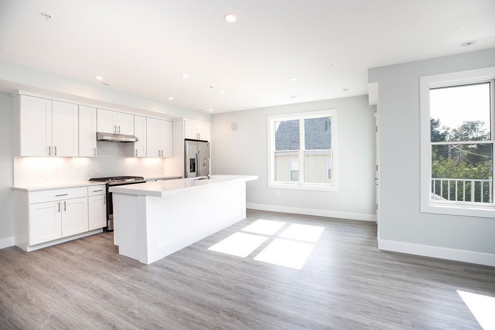 151 Hancock St unit 9, Quincy, MA 02171 - photo 1