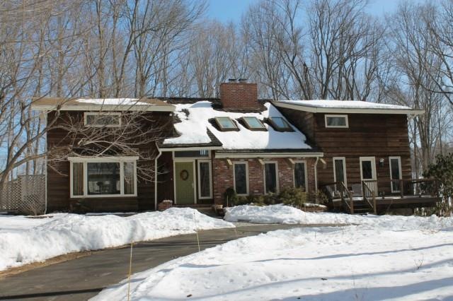 Front set in the center of a 2 acre site with a go