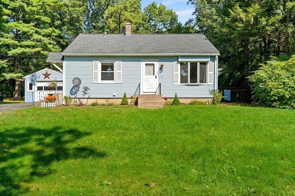 141 Dupuis Rd, Holyoke, MA 01040 - photo 1