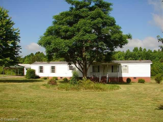 4627 Buffalo Ford Rd, Asheboro, NC 27205 - photo 1