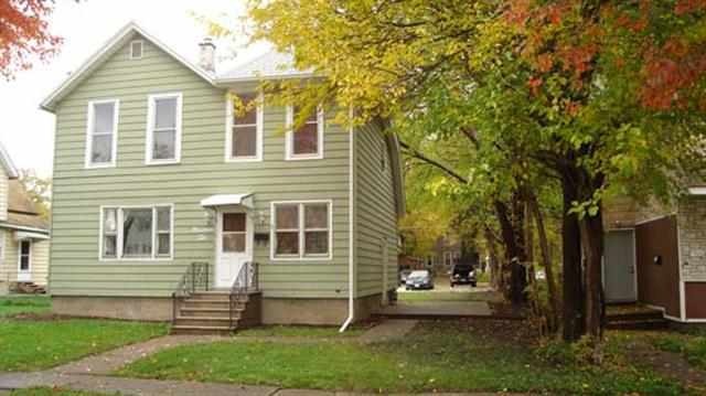 1910 W 1st St, Davenport, IA 52802 - photo 1