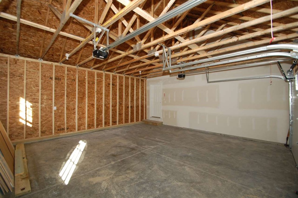 68 Hall Rd, Londonderry, NH 03053 - photo 1