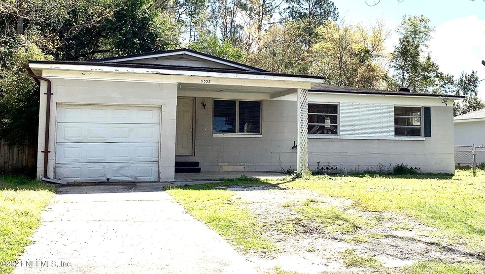 5555 Moret Dr E, Jacksonville, FL 32244 - photo 1