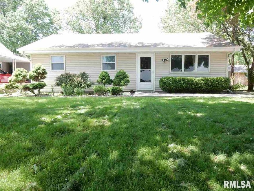 1423 N Logan St, Lincoln, IL 62656 - photo 1