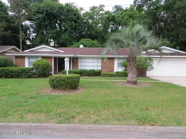 8126 Parkridge Cir S, Jacksonville, FL 32211 - photo 1