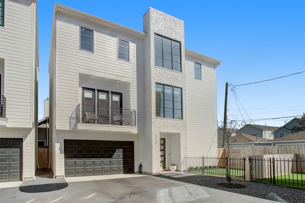 824 Wakefield Dr unit B, Houston, TX 77018 - photo 1