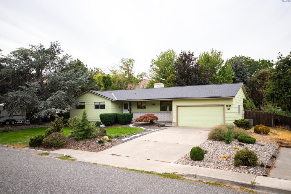 1921 Orchard Way, Richland, WA 99352 - photo 1