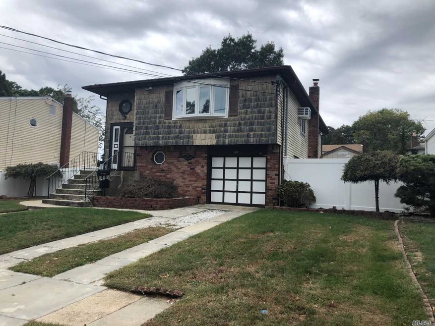 187 Waldo St, Copiague, NY 11726 - photo 1