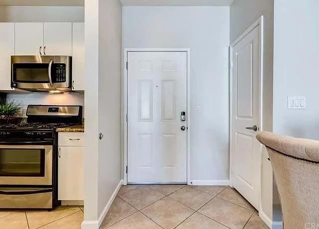 Stadium Lofts, Anaheim, CA 92805 - photo 1