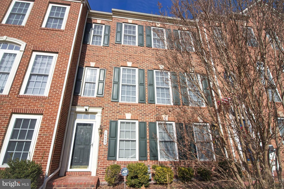 16493 Steerage Cir, Woodbridge, VA 22191 - photo 1