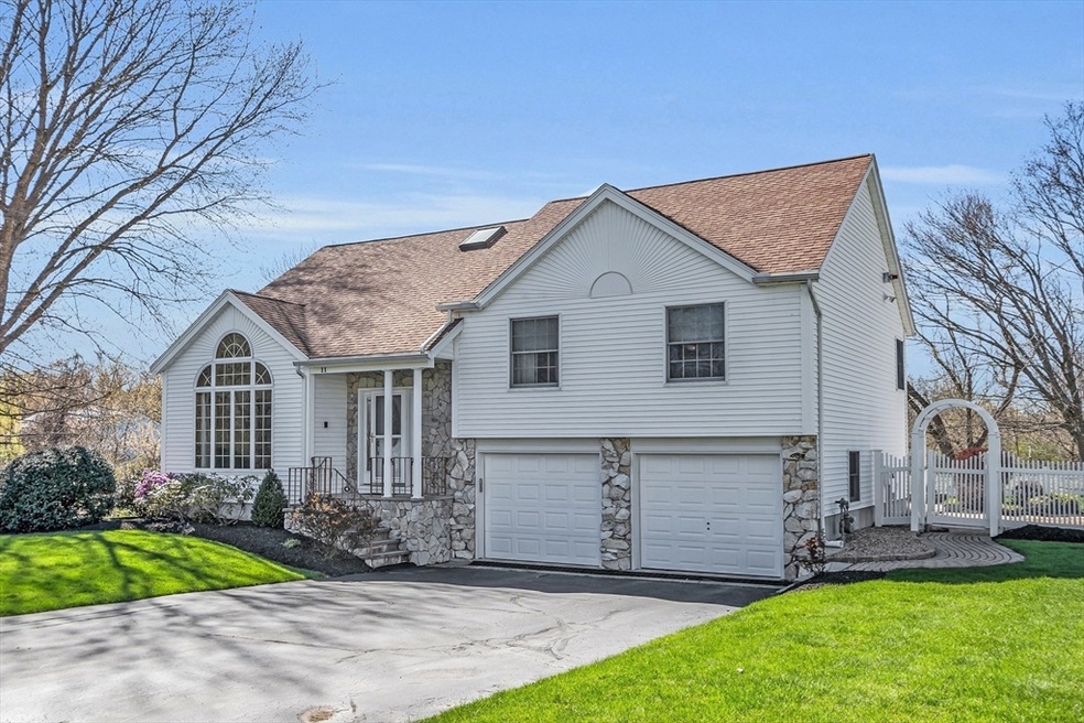 11 Dundee Ave, Methuen, MA 01844 - photo 1