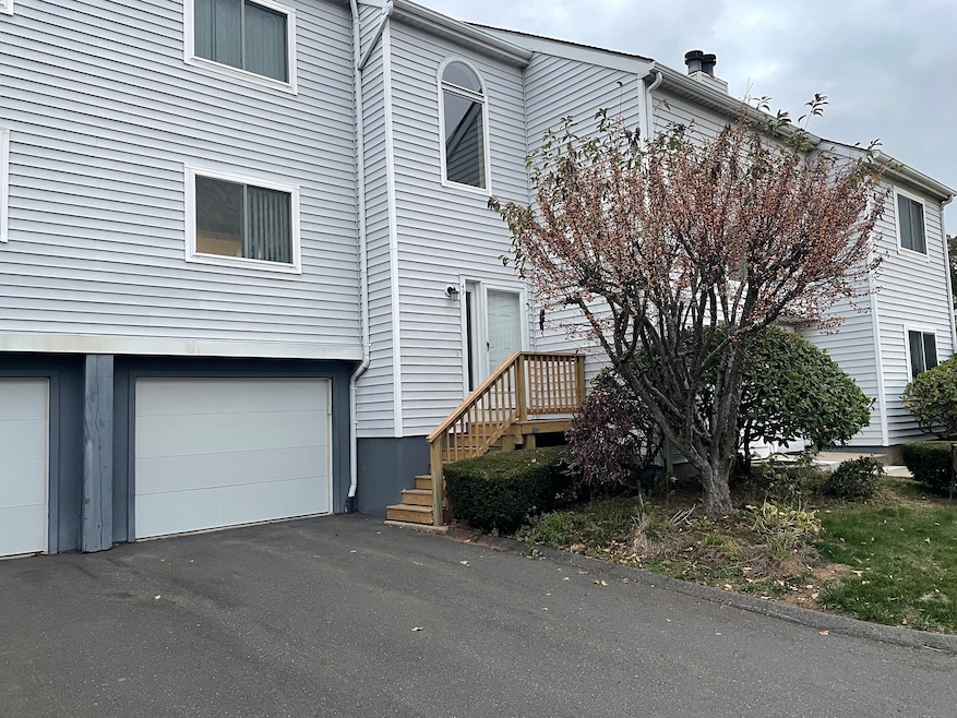 49 Woodbridge Ln, Cromwell, CT 06416 - photo 1