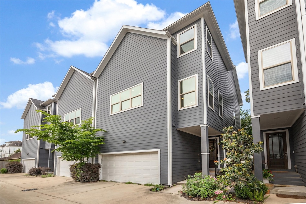 Shady Acres living at it's best with a backyard, o