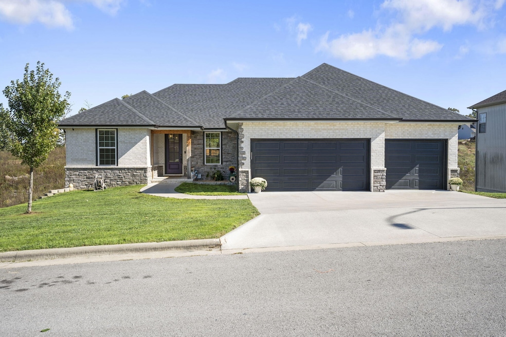 718 S Peach Brook, Nixa, MO 65714 - photo 1