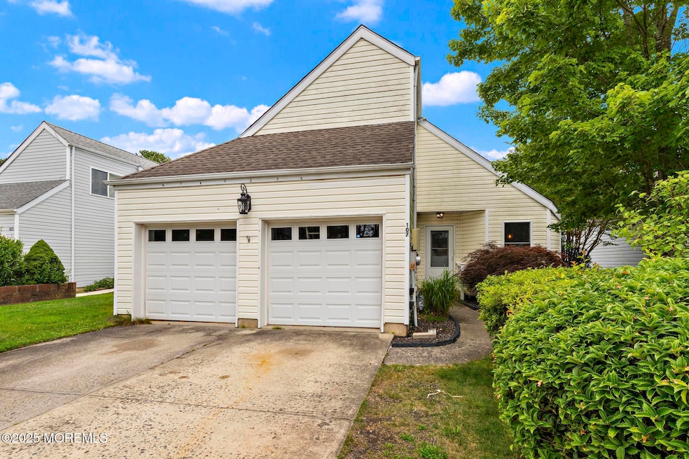107 Deerfield Dr, Manahawkin, NJ 08050 - photo 1