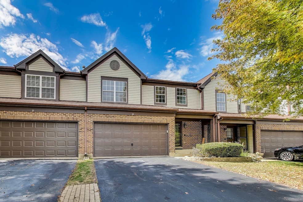 14 Oxford Ct, Algonquin, IL 60102 - photo 1