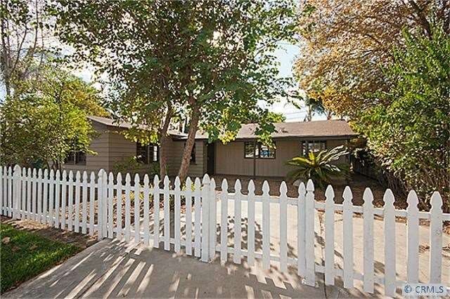 Tranquil Front Courtyard