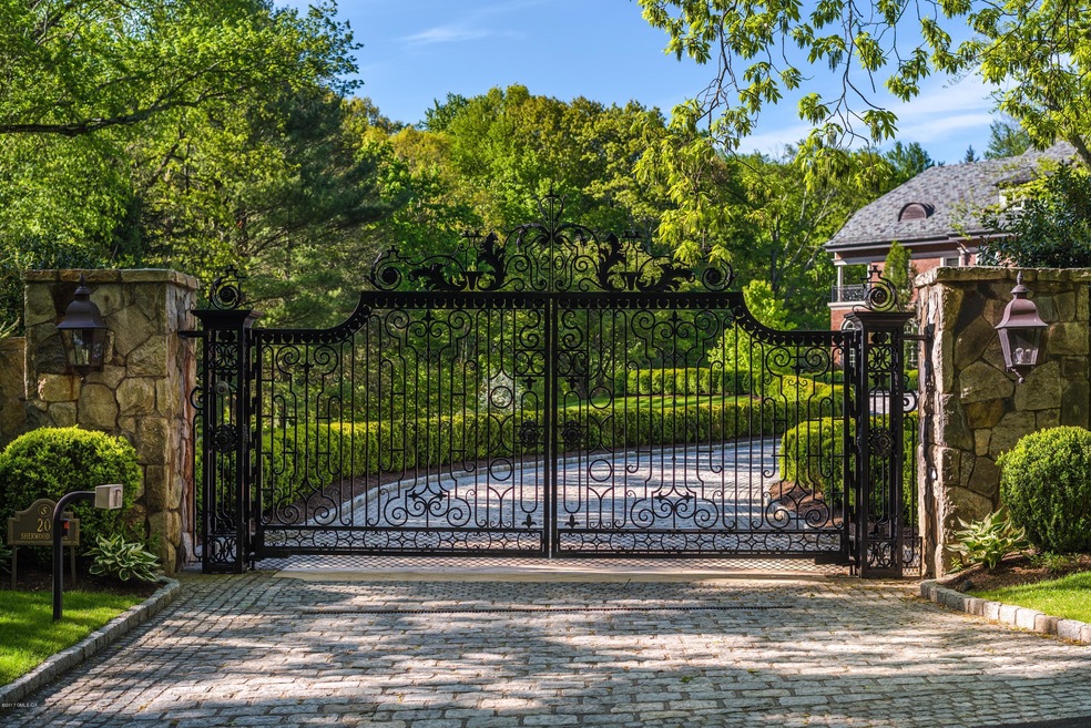 20 Sherwood Ave, Greenwich, CT 06831 - photo 1