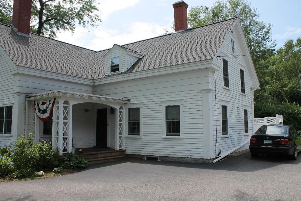 9 Cook St unit 2, Kittery, ME 03904 - photo 1