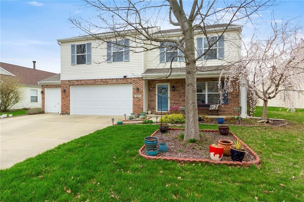 Wonderfully maintained 3 bedroom home on large lot