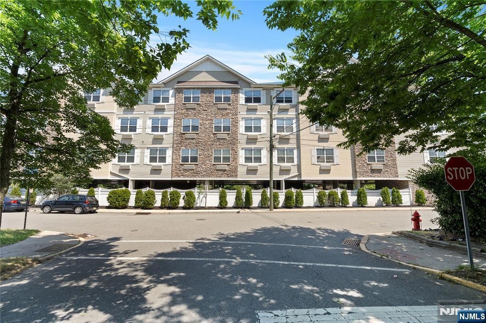 1 Parkway unit 208, Wallington, NJ 07057 - photo 1