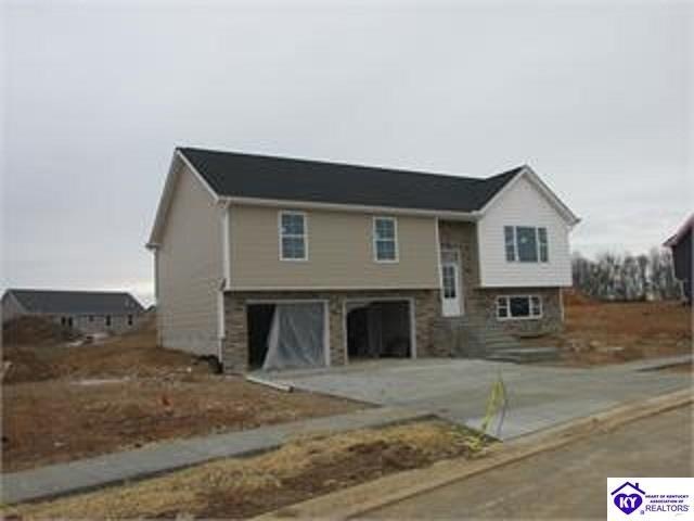 318 Valhalla Trace, Vine Grove, KY 40175 - photo 1