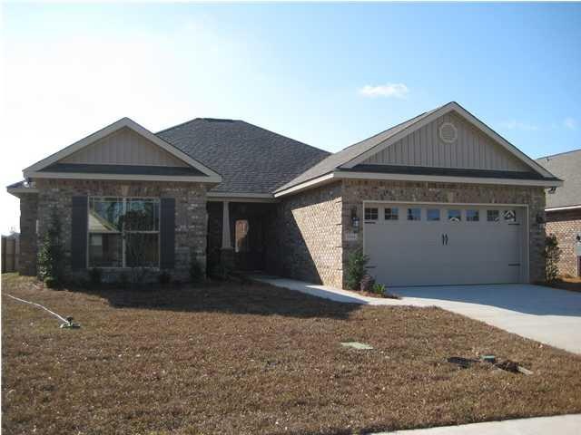 Beautiful, 4 sides brick exterior