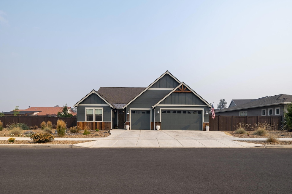 40-web-or-mls-4387 SW Badger Lane, Redmo