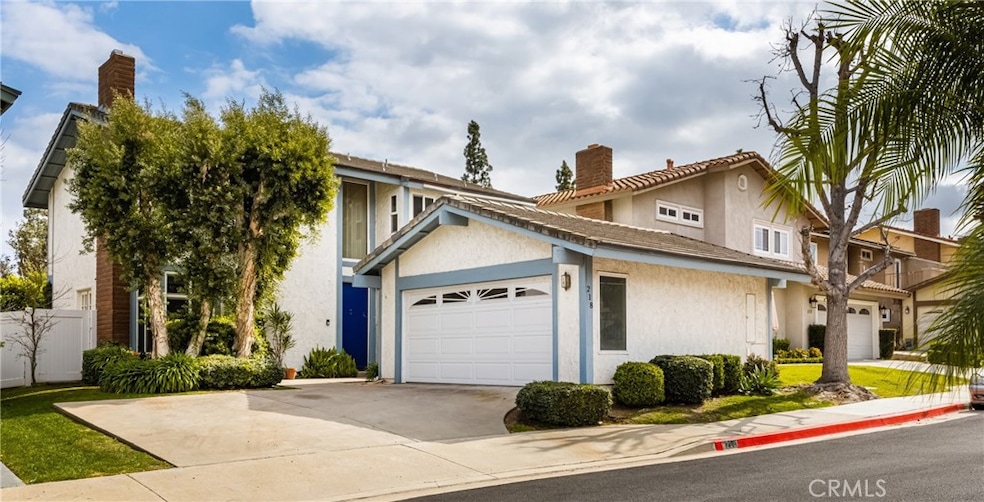 Sold $900,000 • Co-Listing Agent