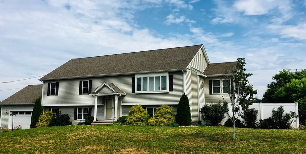 24 Arcadia Blvd, Springfield, MA 01118 - photo 1