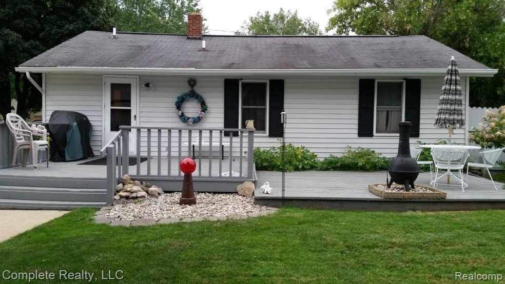 4071 Woodrow Ave, Burton, MI 48509 - photo 1