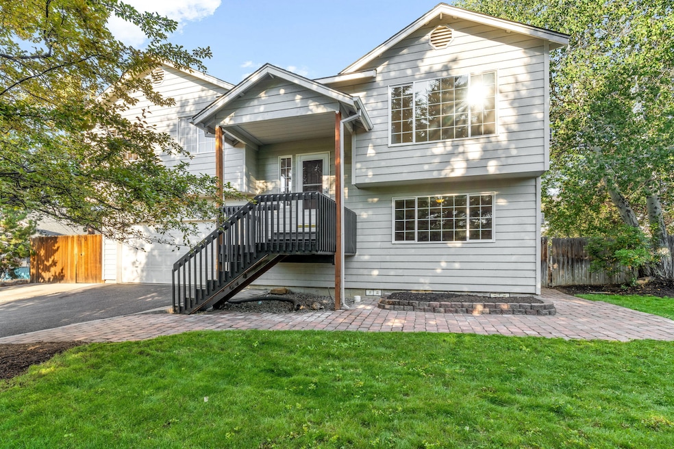 3147 NE Purcell Blvd