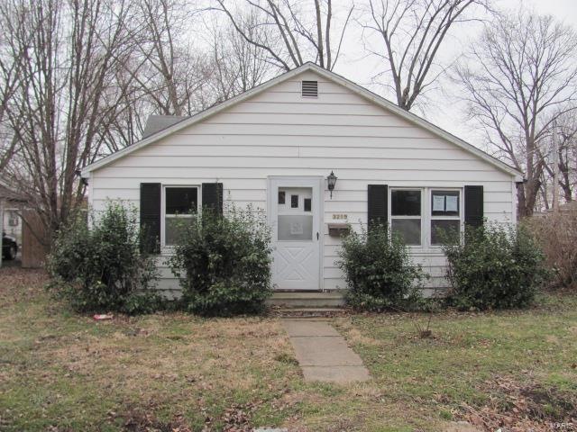 3219 Amherst Ave, Collinsville, IL 62234 - photo 1