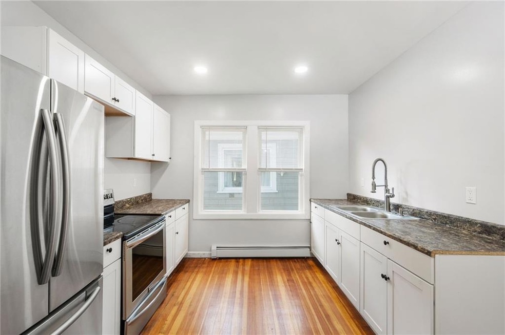 948 Narragansett Blvd unit 2, Providence, RI 02905 - photo 1