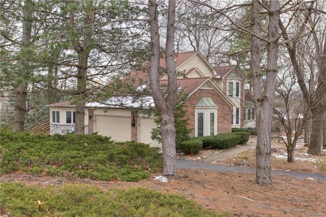 Welcome Home to 604 Hawksmoore Ct!