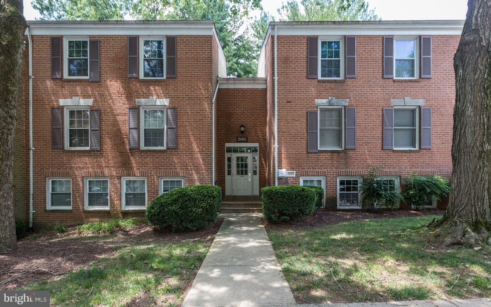 846 Quince Orchard Blvd unit P-2, Gaithersburg, MD 20878 - photo 1