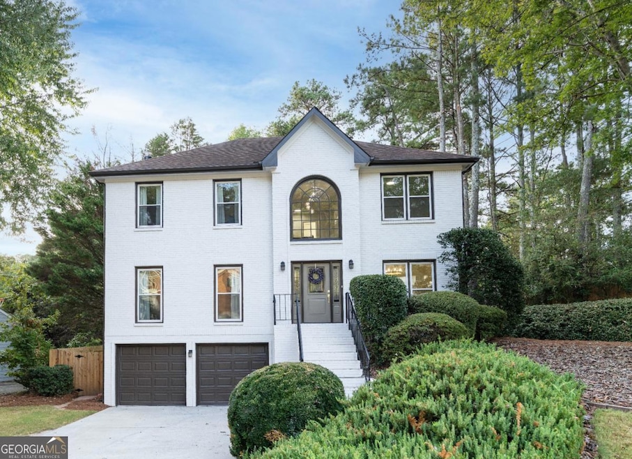 2935 Georgian Manor Dr, Alpharetta, GA 30022 - photo 1