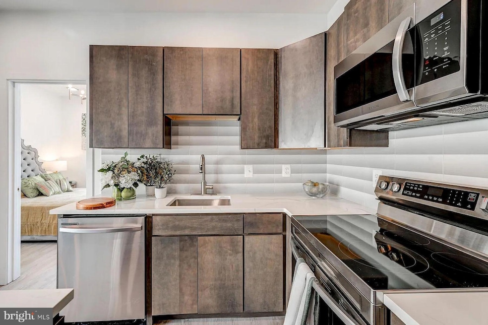 421 S Broadway unit 400, Baltimore, MD 21231 - photo 1