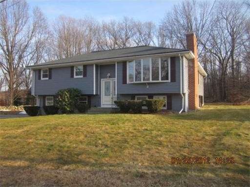 21 Hemlock Dr, Millbury, MA 01527 - photo 1