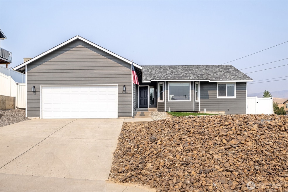 1348 Wheatridge Dr, East Wenatchee, WA 98802 - photo 1