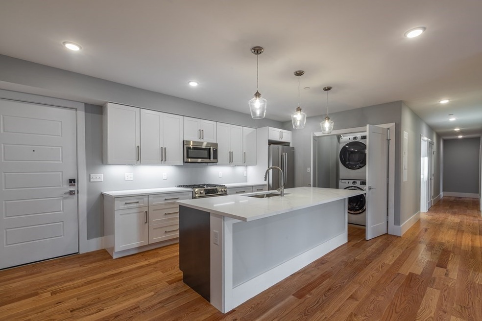 150 Hancock St unit 203, Quincy, MA 02171 - photo 1