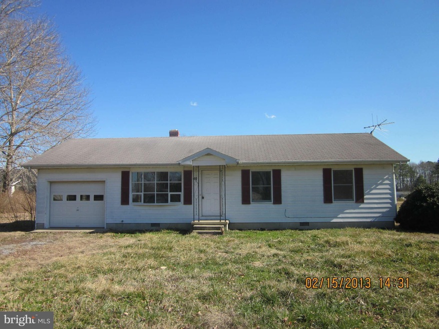 48 Short St, Colonial Beach, VA 22443 - photo 1