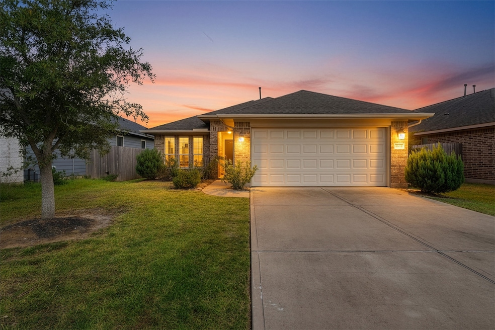 19010 Whitehaven Bend Ln, Richmond, TX 77407 - photo 1