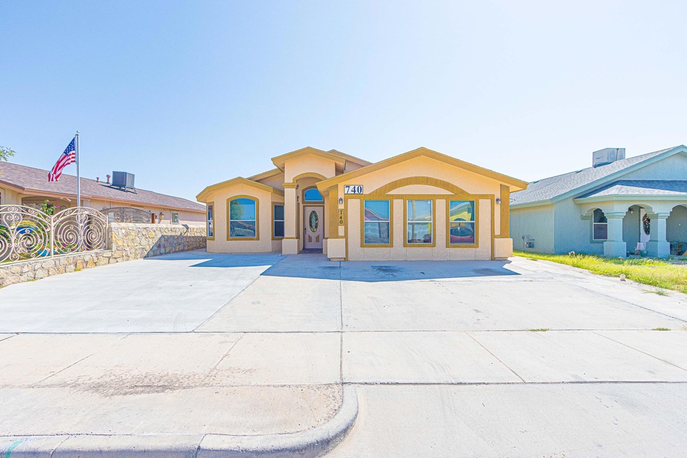740 Teichelkamp Dr, El Paso, TX 79928 - photo 1