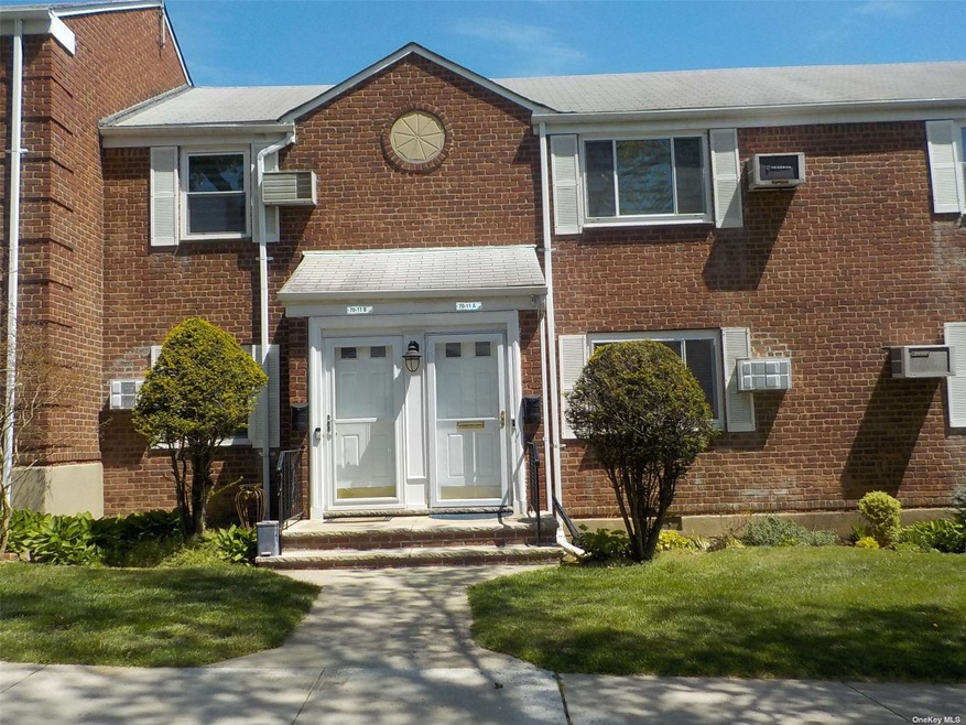 70-11 261st St unit E-1, Glen Oaks, NY 11004 - photo 1