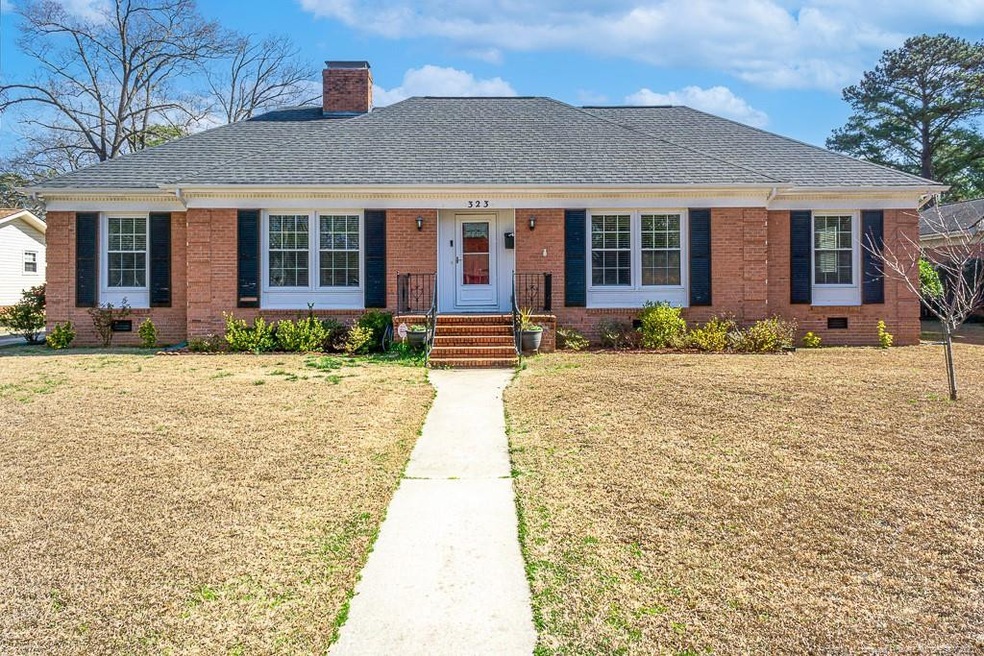 323 Rainier Dr, Fayetteville, NC 28314 - photo 1