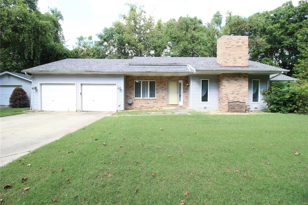 6011 Lorry Ln, Maryville, IL 62062 - photo 1