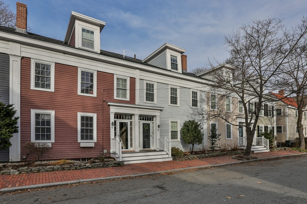 10 Tremont St, Newburyport, MA 01950 - photo 1